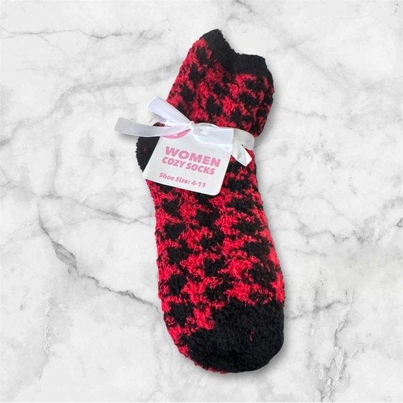2 Pack Red and Black Cozy Socks NWT - Picture 1 of 2